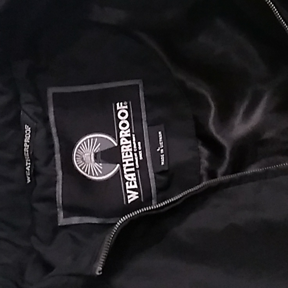 Lightweight jacket - Picture 2 of 4
